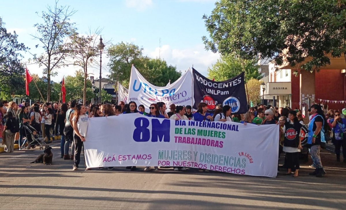 Santa Rosa marcha por el 8M: concentración en la Plaza San Martín