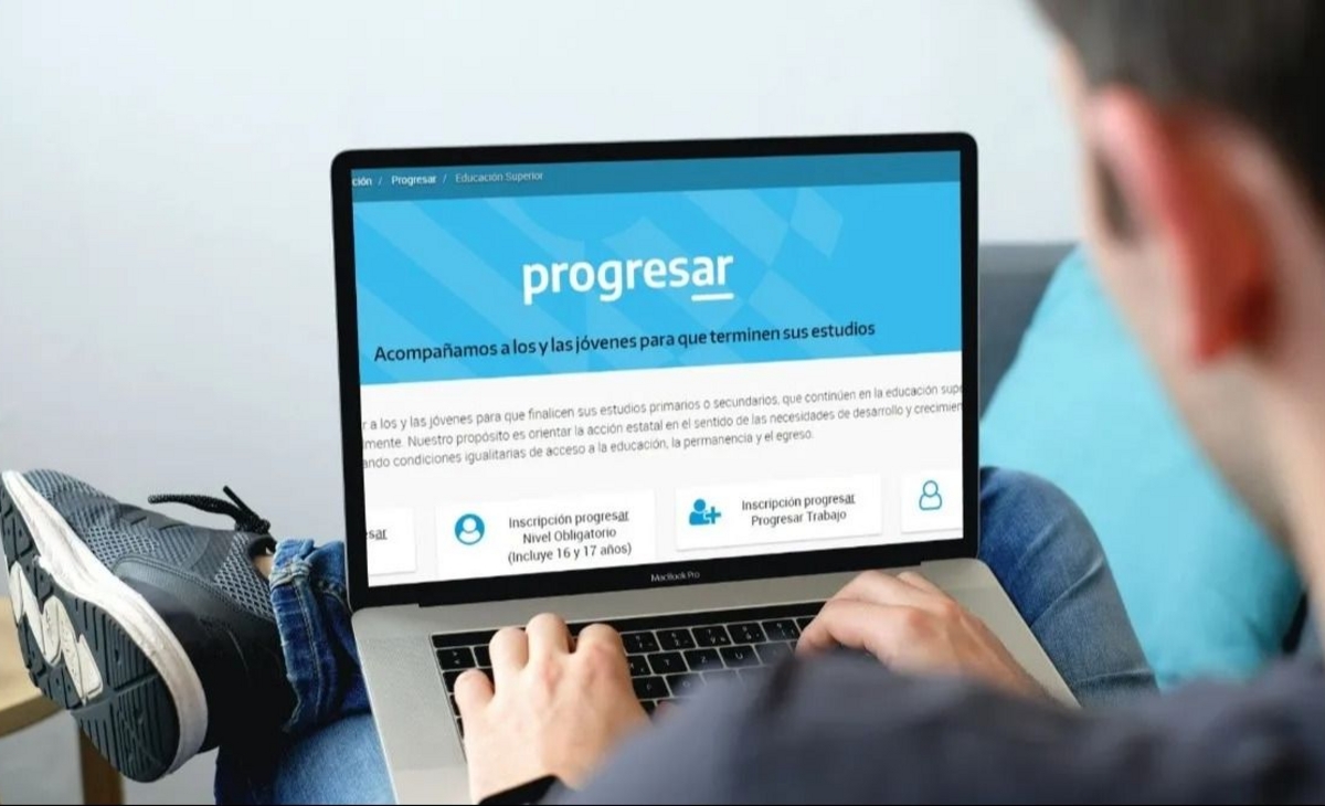 Protesta en la UNLPam: Docentes alertan sobre la dramática caída de las Becas Progresar