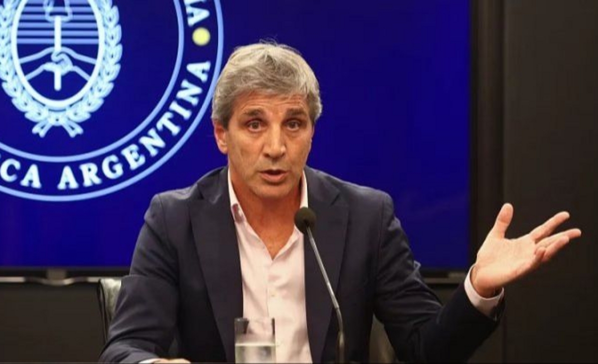 La recaudación se desplomó otro 7,4% y se profundiza el ajuste