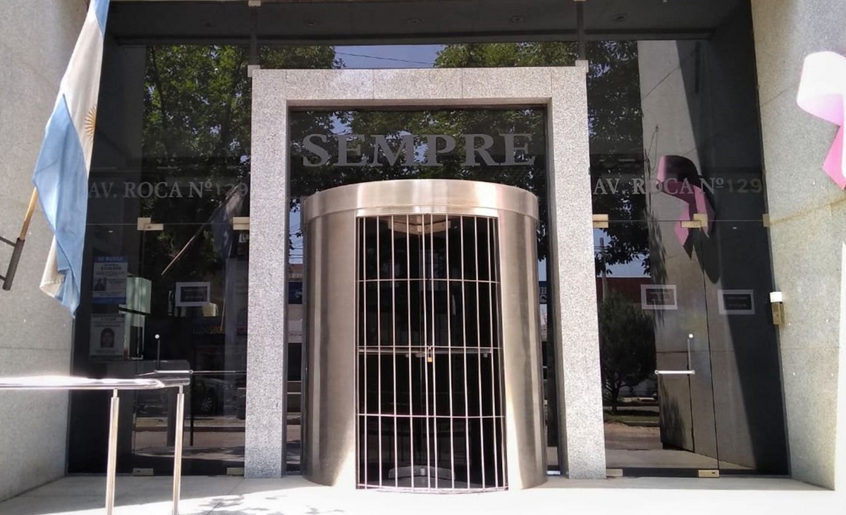 Crisis en la salud: Sempre deja de cubrir prestaciones de IOMA