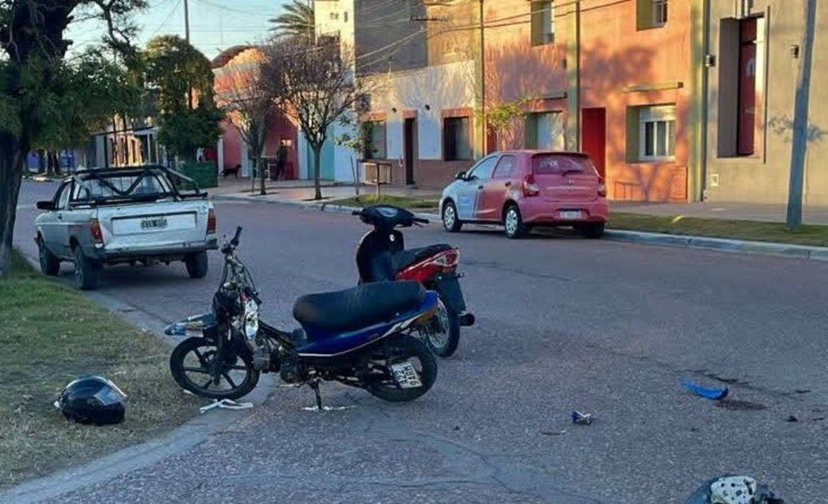 Accidente en Catriló: Un joven herido tras colisión entre motocicletas