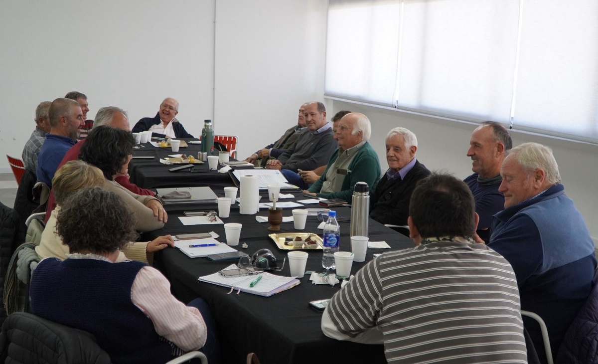Diálogo entre productores y Ziliotto sobre el futuro de los caminos rurales