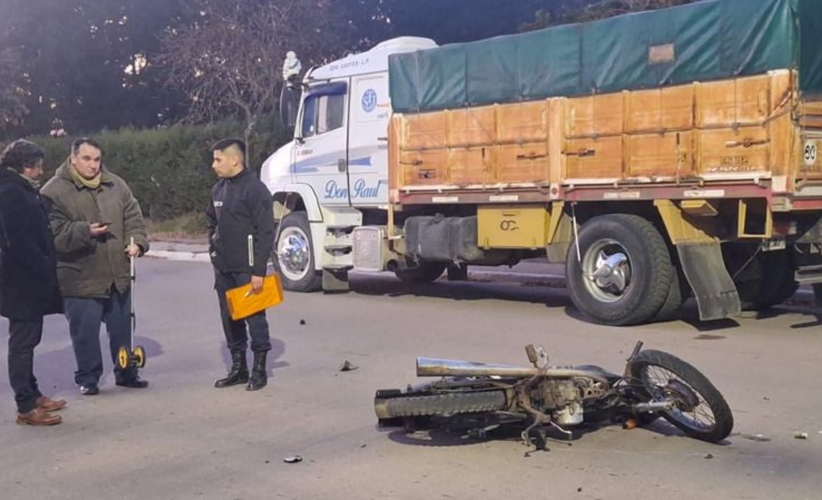Tragedia en Eduardo Castex: un policía pierde la vida en un accidente vial