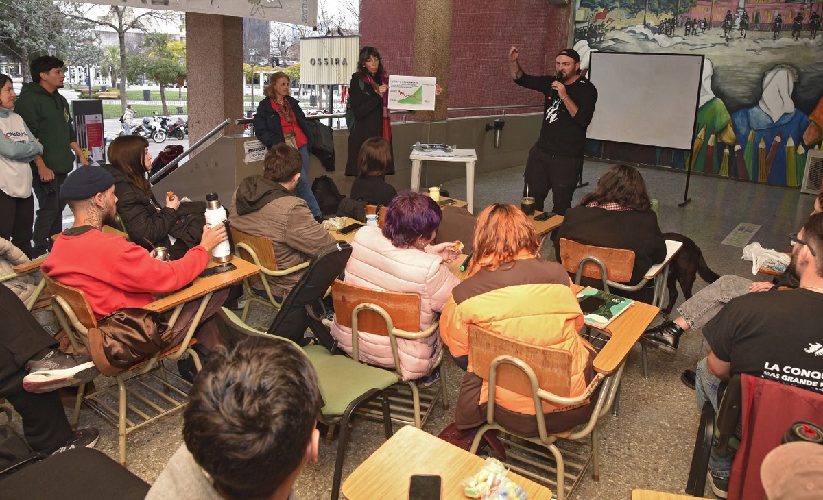 Becas congeladas: el riesgo de una deserción universitaria masiva en La Pampa