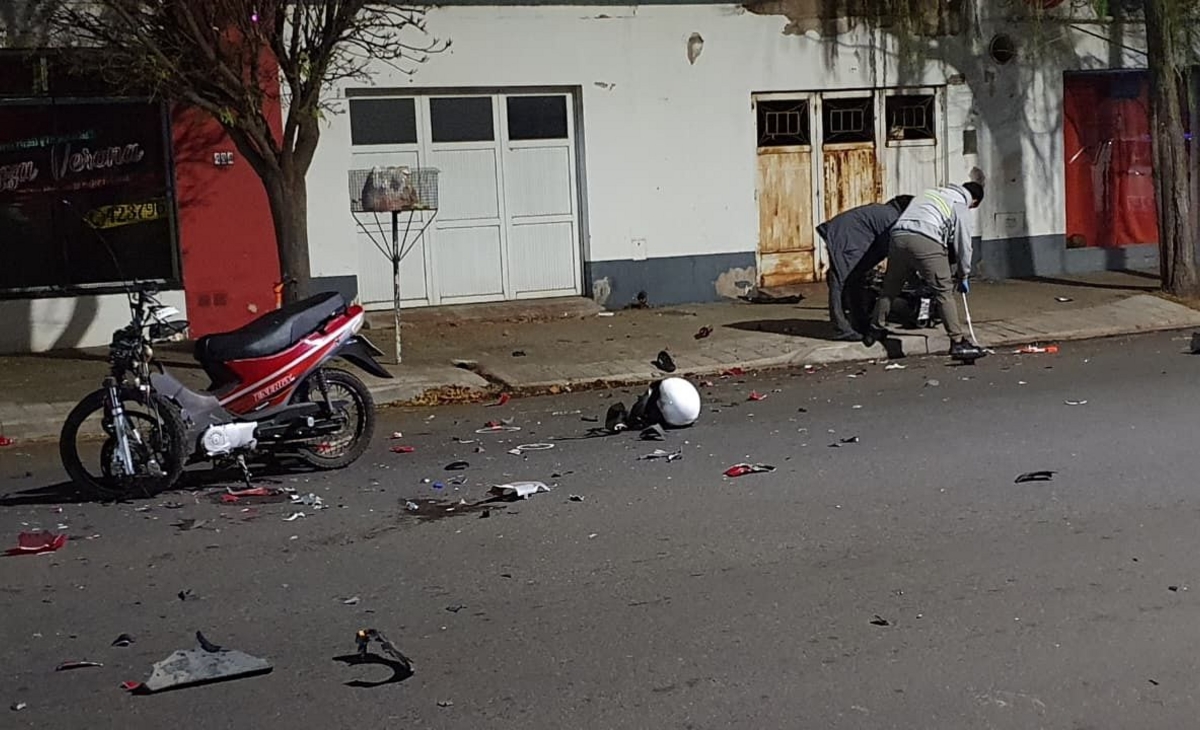 Trágico accidente en General Pico: una joven pierde la vida en un choque de motos