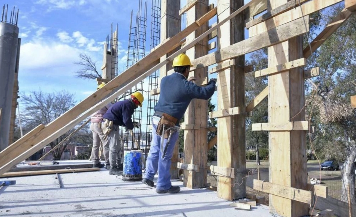 La Construcción en La Pampa: Un Desplome del 8,1% en el Empleo en Marzo