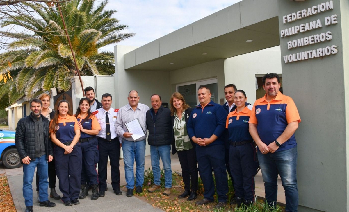 Un paso hacia la profesionalización: Formación histórica para bomberos en La Pampa
