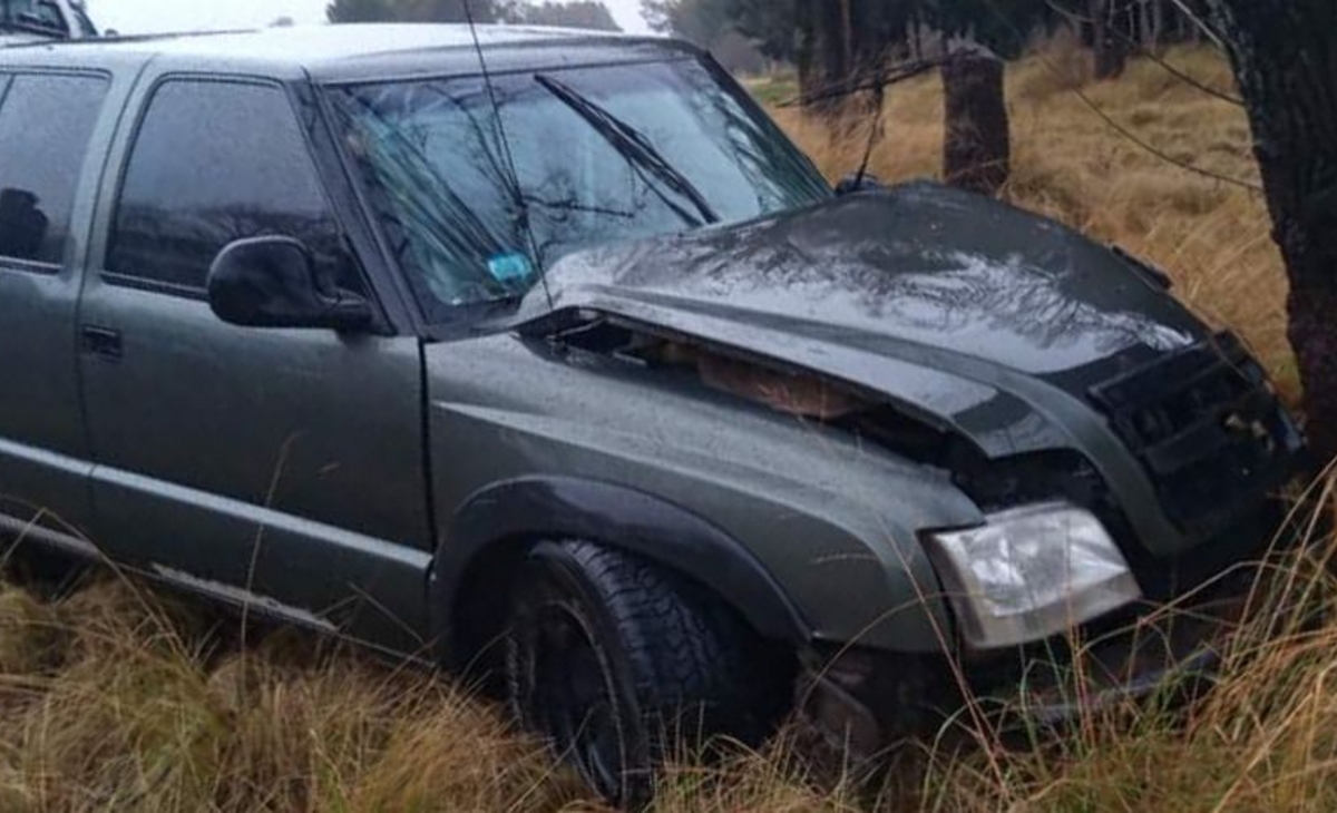 Accidente en la Ruta Nacional 5: joven a salvo tras despistarse y chocar contra un árbol