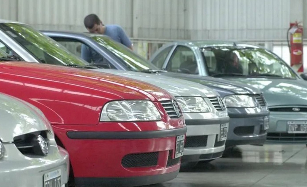 Caída alarmante en la venta de autos y comercio en La Pampa: un reflejo de la crisis económica