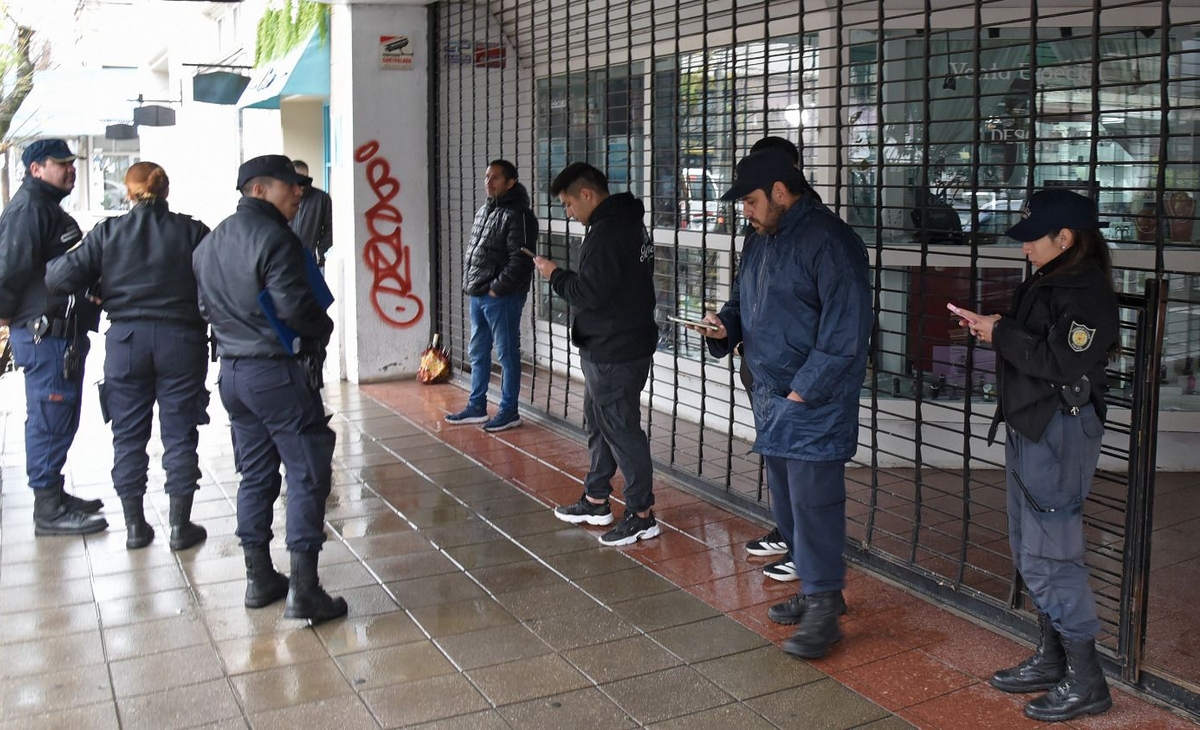 Detenidos tras fallido robo en joyería: indagan detalles del audaz intento