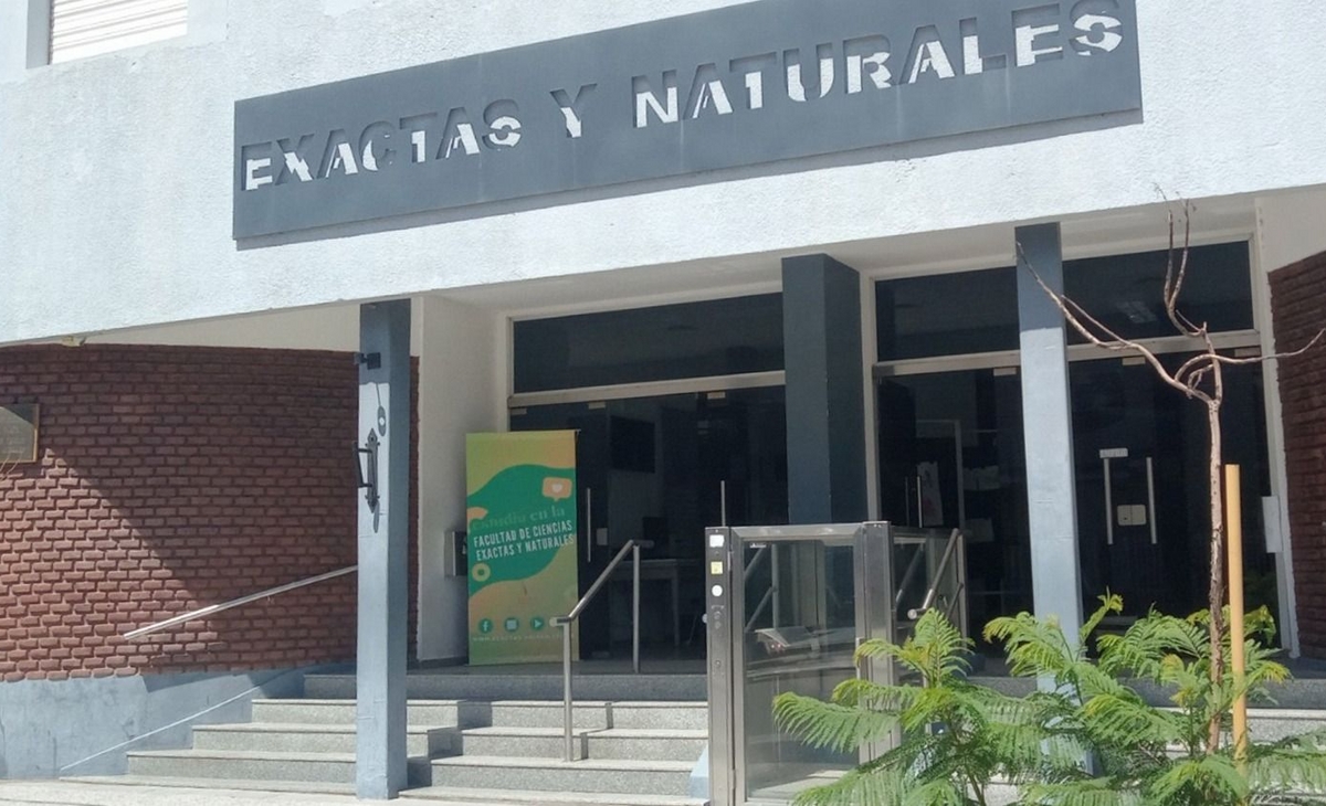 Estudiantes de La Pampa alzan su voz contra la reincorporación de un docente cesanteado por denuncias de abuso