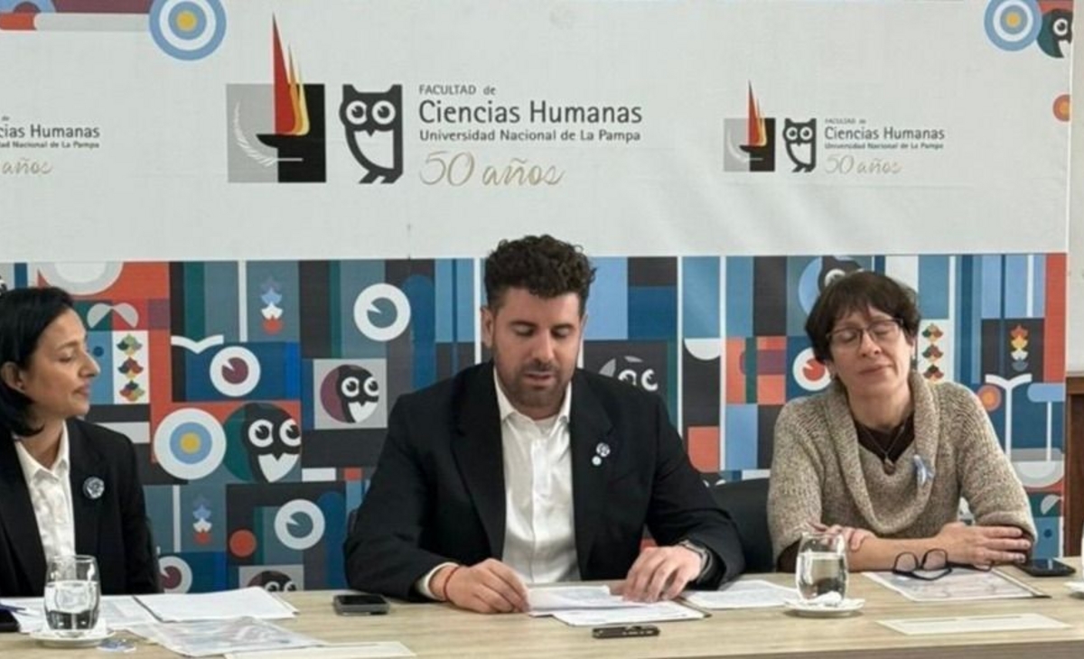Una nueva voz por la democracia en la educación: Eric Morales Schmuker asume como decano