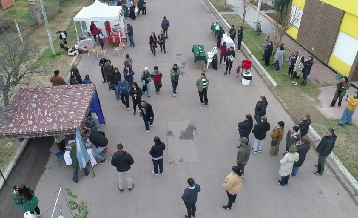 Uriburu se prepara para celebrar el Guiso Carrero con artesanos y emprendedores