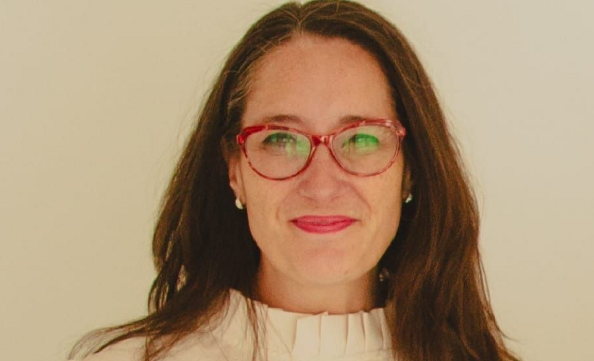 Presentan "El Bosque de los Espejos", un libro como herramienta terapéutica