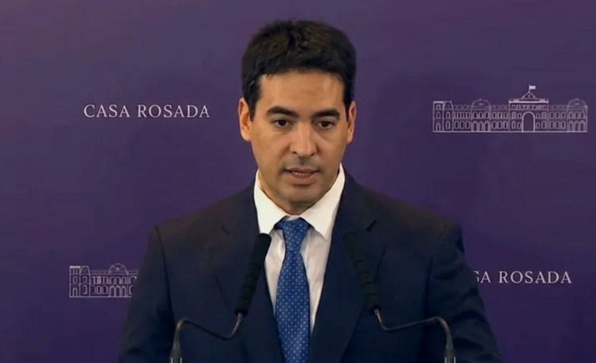Ravier no respondió preguntas y se presentó como vocero presidencial
