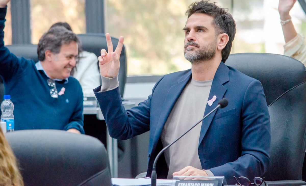 Marín no descarta ir por la intendencia de Santa Rosa