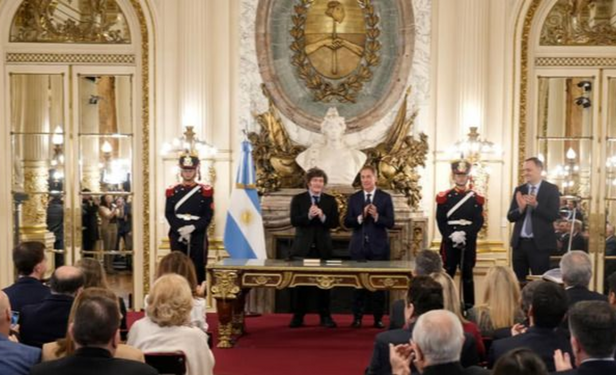 Santilli juró en la Casa Rosada como nuevo jefe de Gabinete