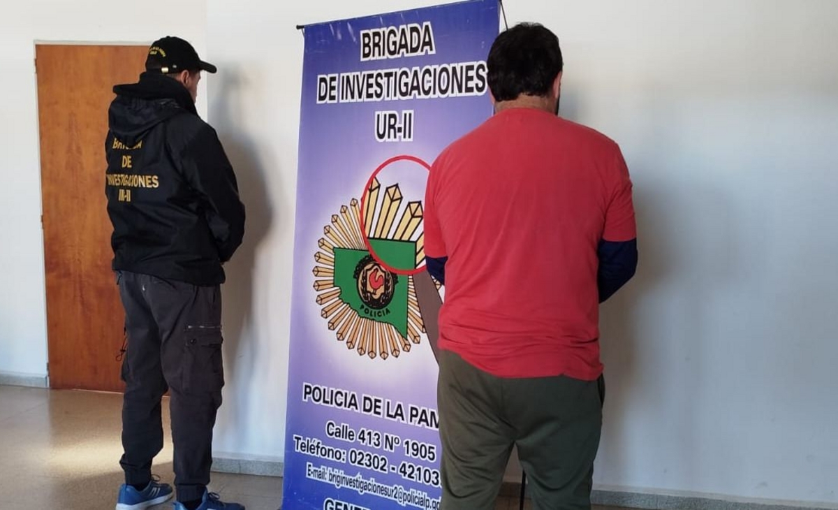 Tres detenidos en allanamientos por un importante robo en un campo de Trilí