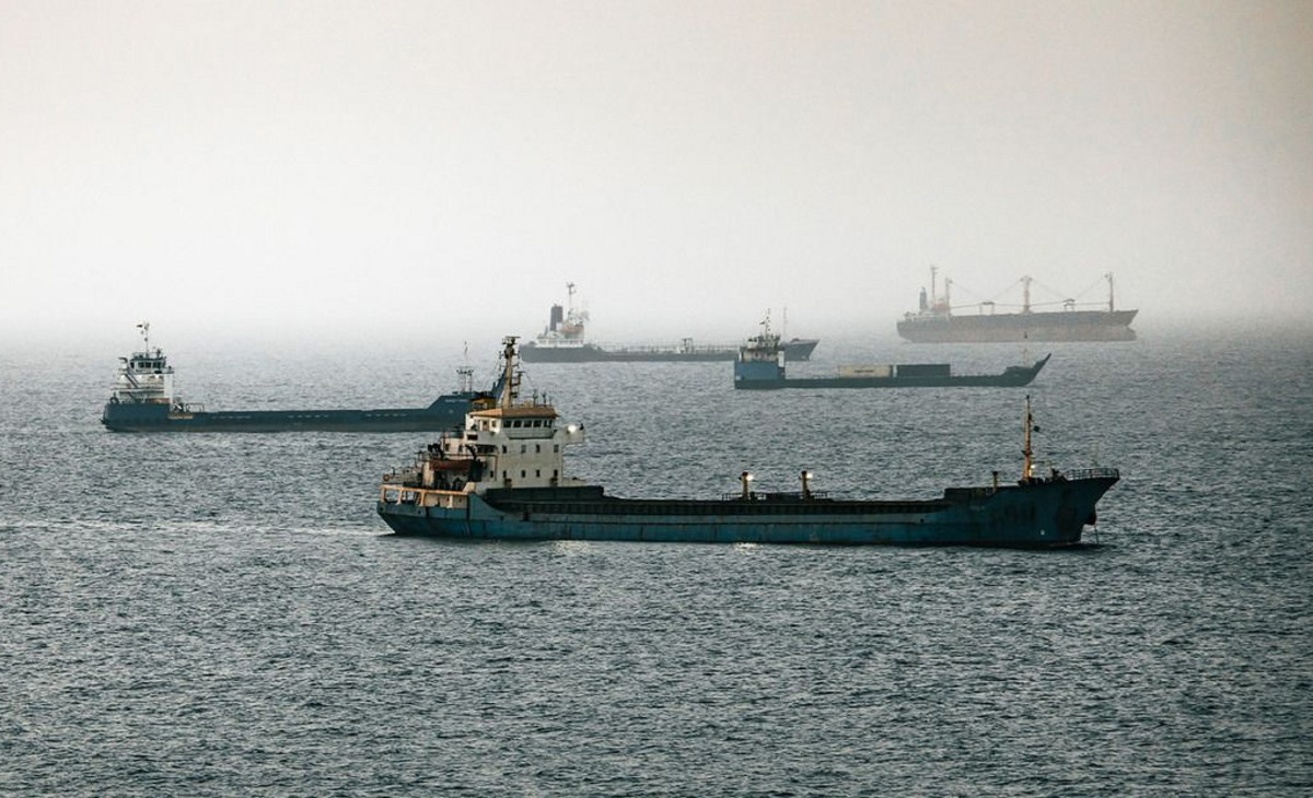 Irán afirmó que levantaron las sanciones petroleras y vende crudo con sobreprecio