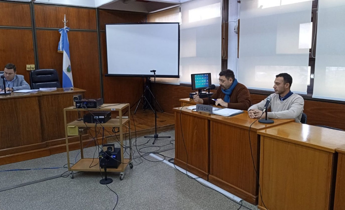 Seis meses de prisión preventiva para los dos acusados de un homicidio