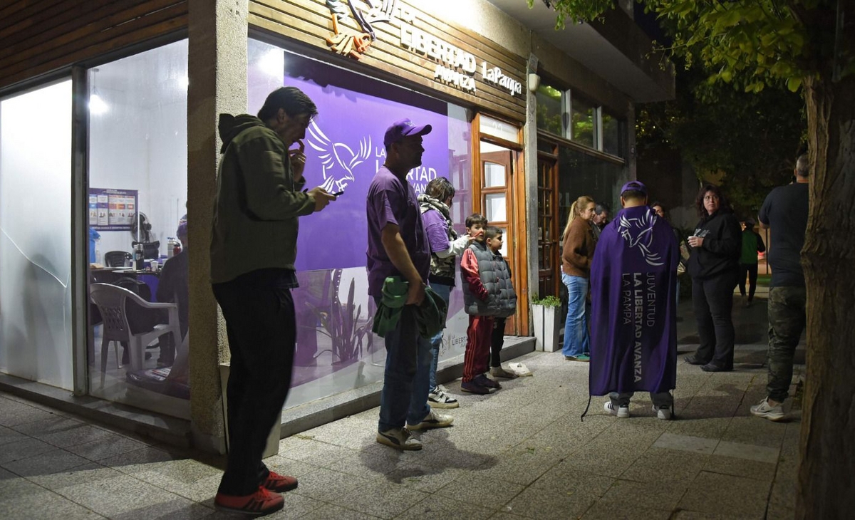 LLA de Ravier en la mira por turbios manejos de fondos