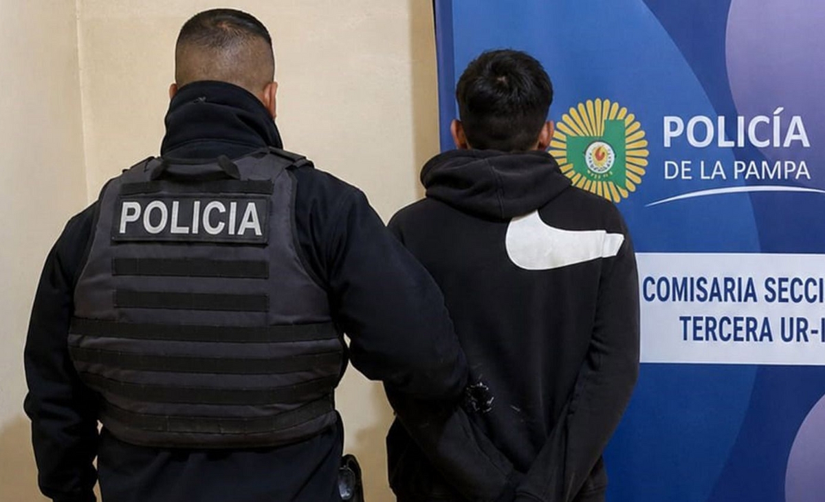Persiguió, golpeó y robó a una pareja