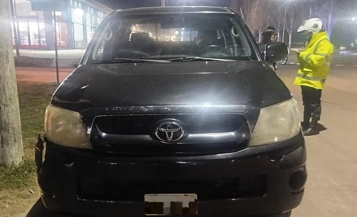 Una camioneta chocó a una mujer en Toay