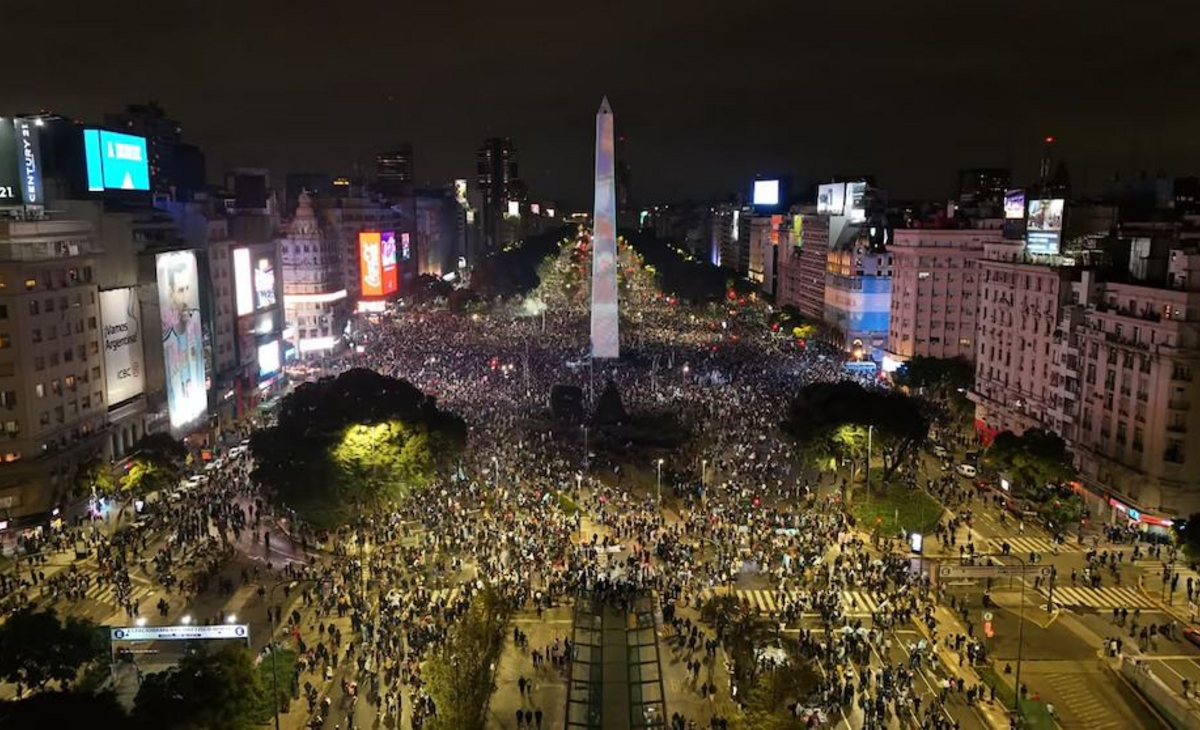El agradecimiento y el orgullo por la Selección copó las calles