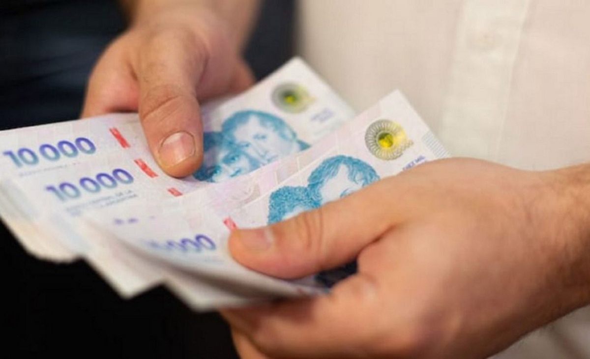 Salarios registrados acumulan una caída de 4,2 % en nueve meses