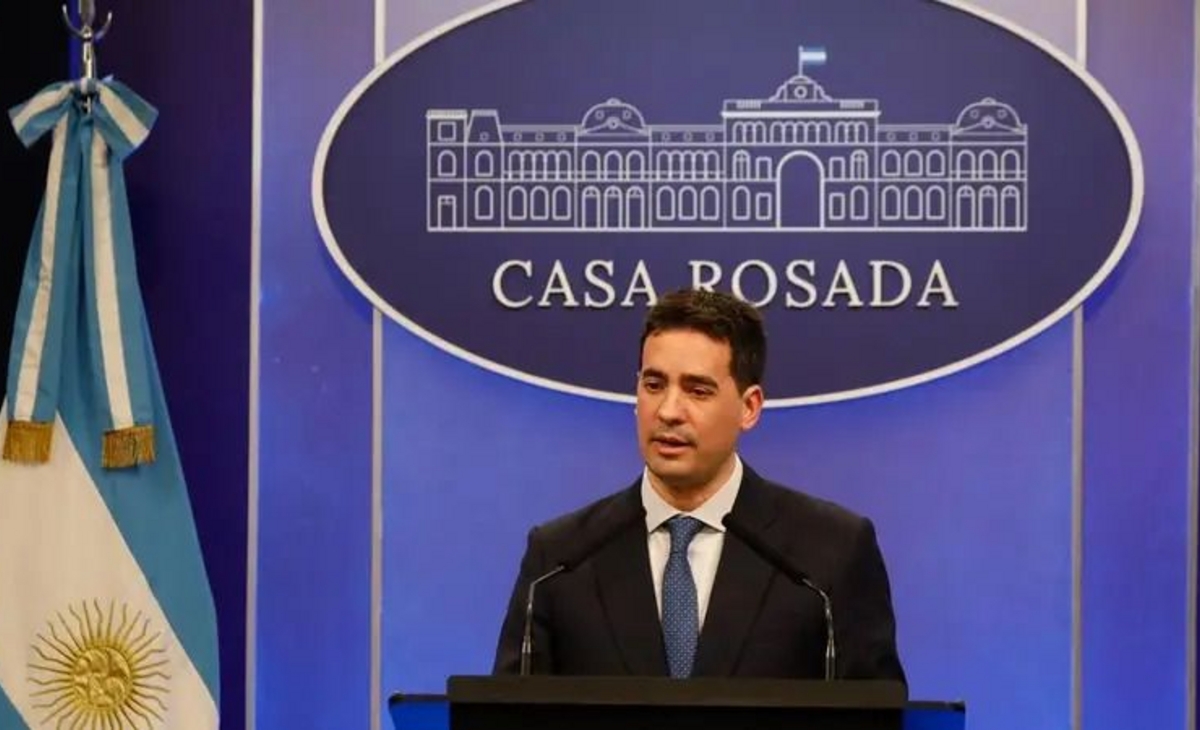 Ravier tuvo un fuerte cruce con periodistas, y desmintió haber dicho que Argentina es un "país bananero"