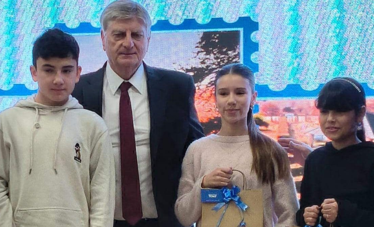 Otorgaron premios a fotos ganadoras de concurso toayense
