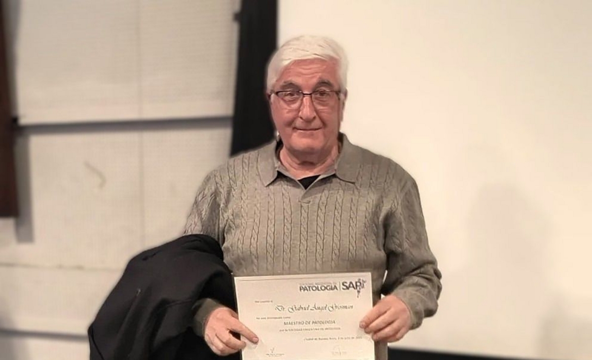 Doctor de la región fue distinguido como Maestro de la Patología