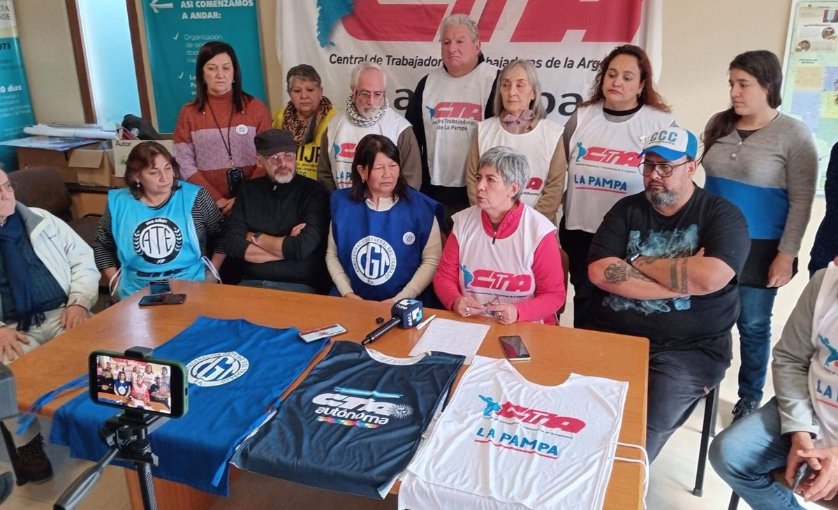 Marchan centrales obreras y movimientos sociales | La Arena - Noticias de La Pampa y el país