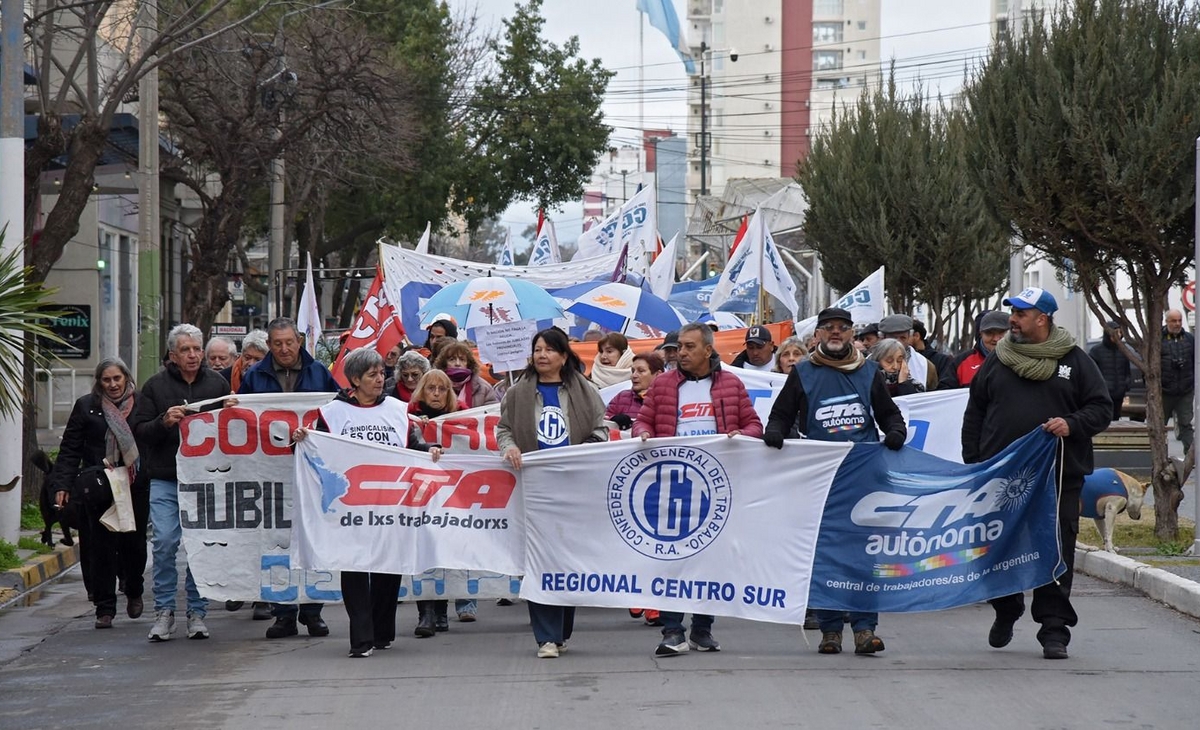 Marcha contra la "crueldad" de Milei