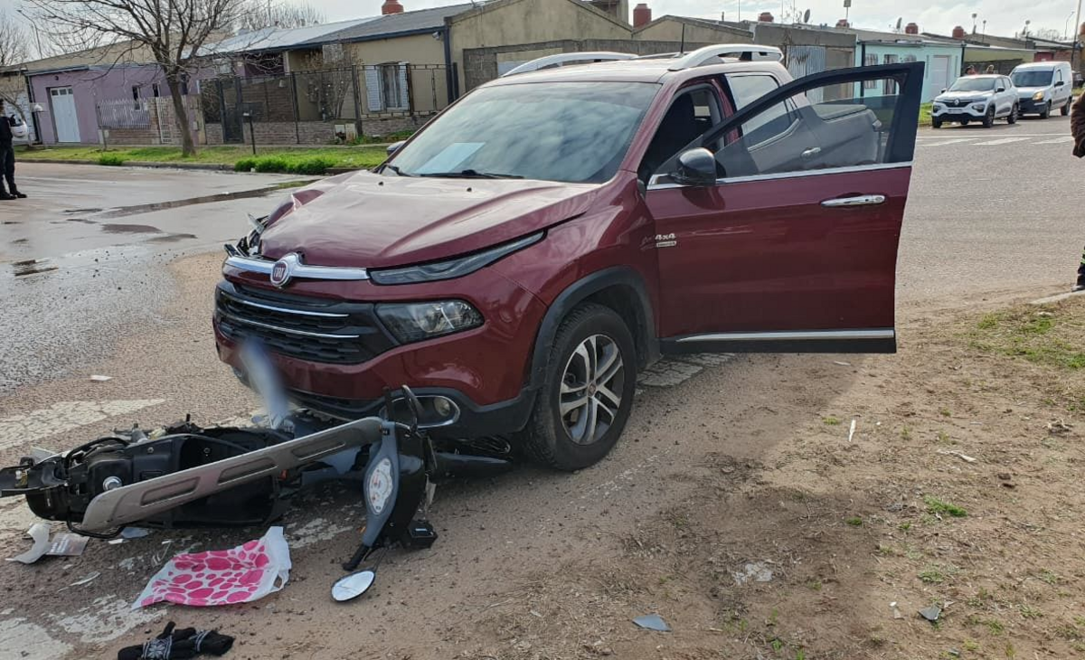 Un motociclista hospitalizado tras choque con una camioneta