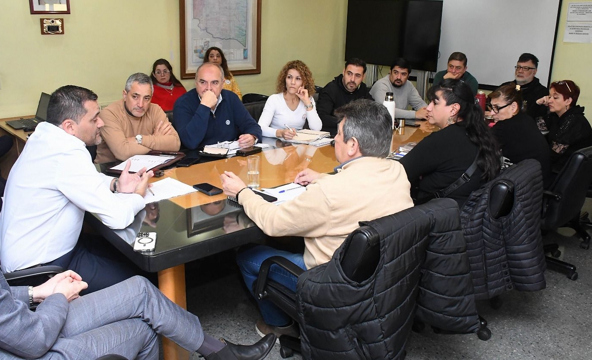Provincia mejoró la oferta y hubo acuerdo en la paritaria estatal