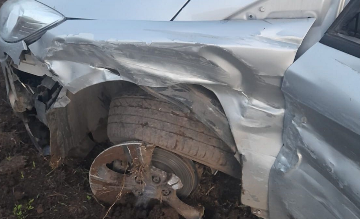 Roce entre dos autos en el cruce de Arata: cuatro hospitalizados