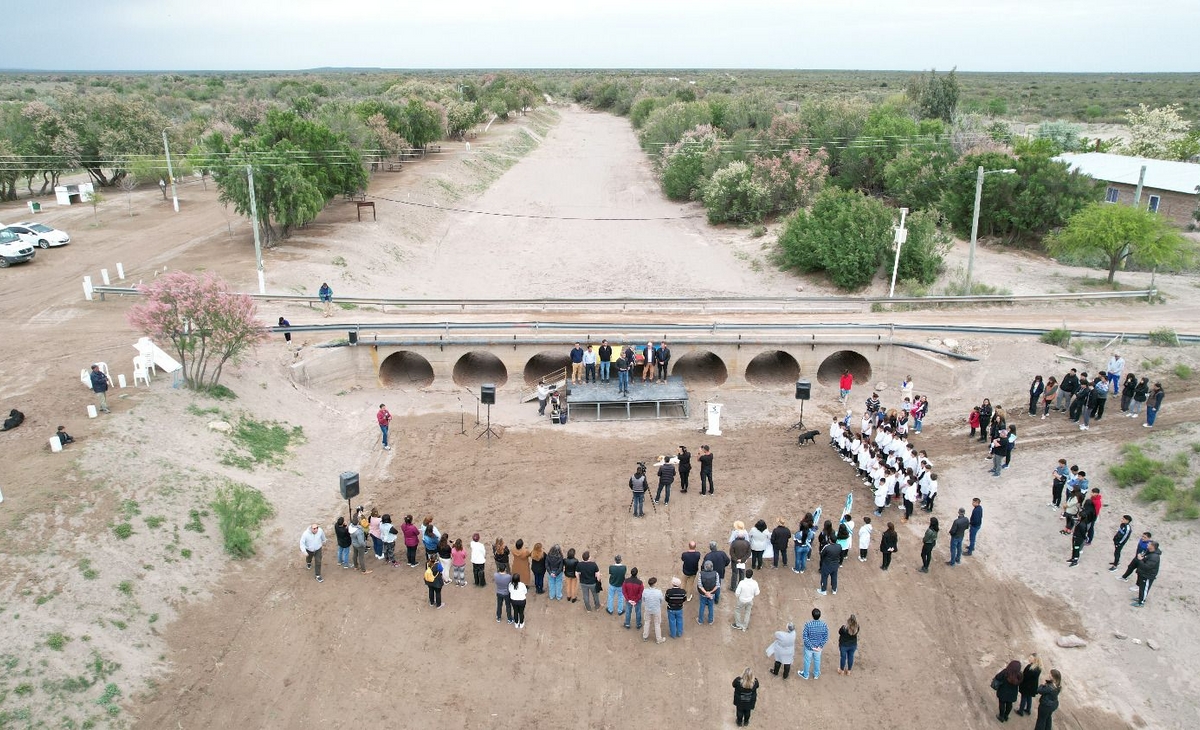 Ambientalistas organizaron el histórico "Abrazo de Cuenca"