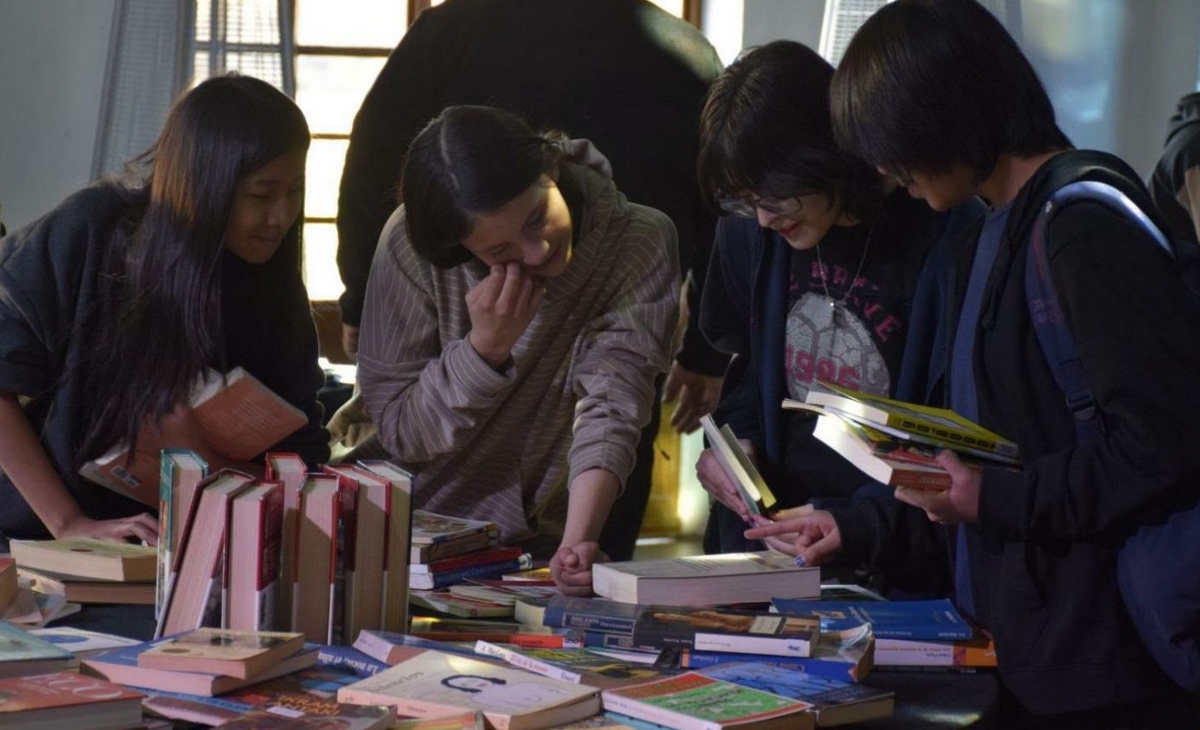 Lowo Che Oeste volvió a unir a vecinos y literatura en una nueva Feria Trueque