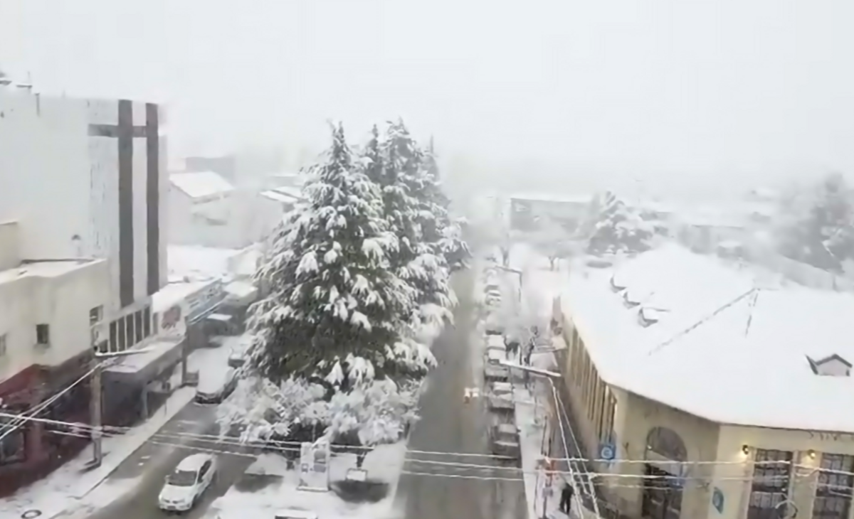 Recorrió 50 km por la nieve para rescatar a una embarazada aislada