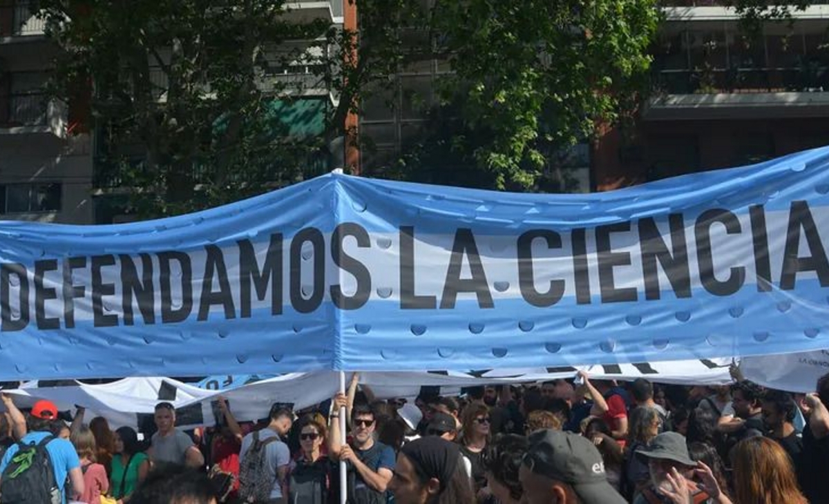 "Ponete la camiseta": científicos convocan a una marcha federal
