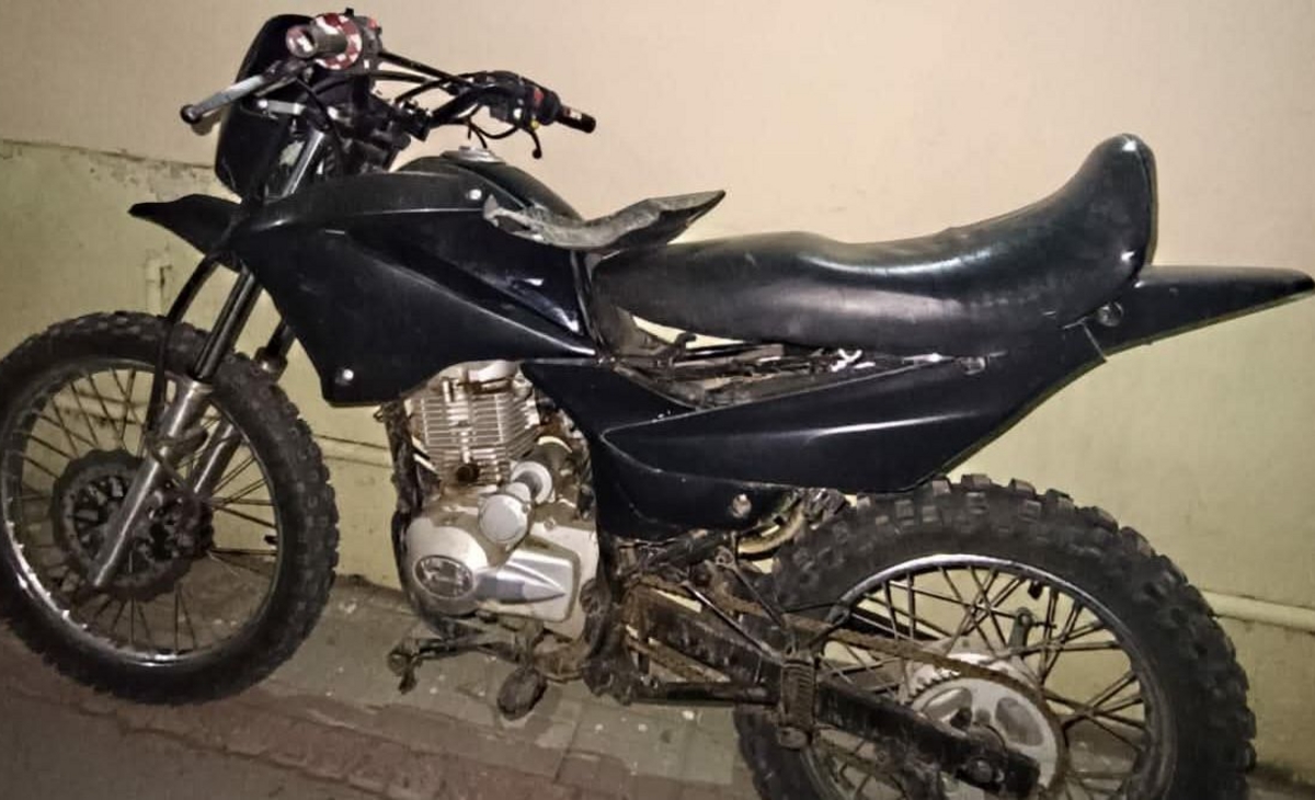 Detienen a motociclista por intentar evadir control en Catriló