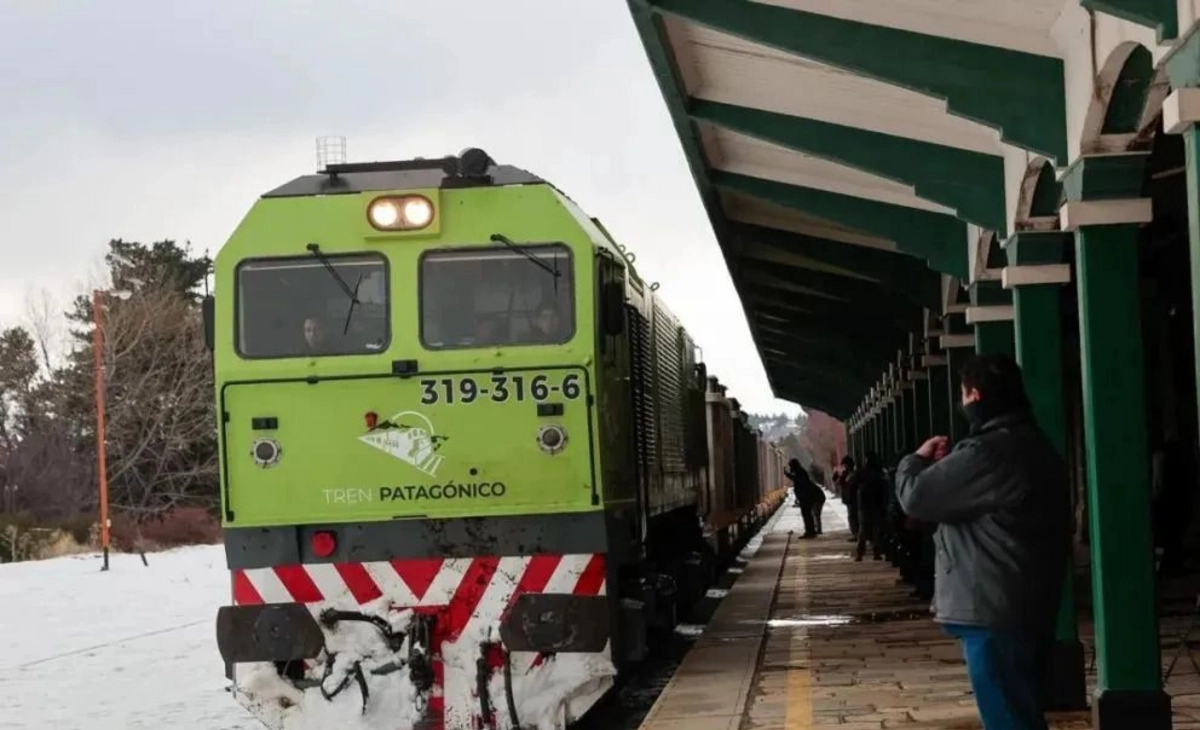 Llegó un tren con 600 toneladas de sal para evitar accidentes en la calle