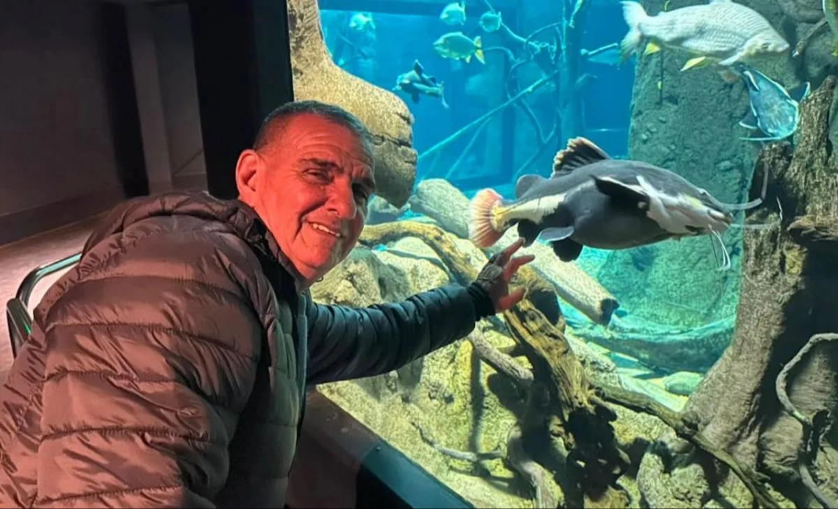 Una familia se reencontró con un pez que criaron y los reconoció