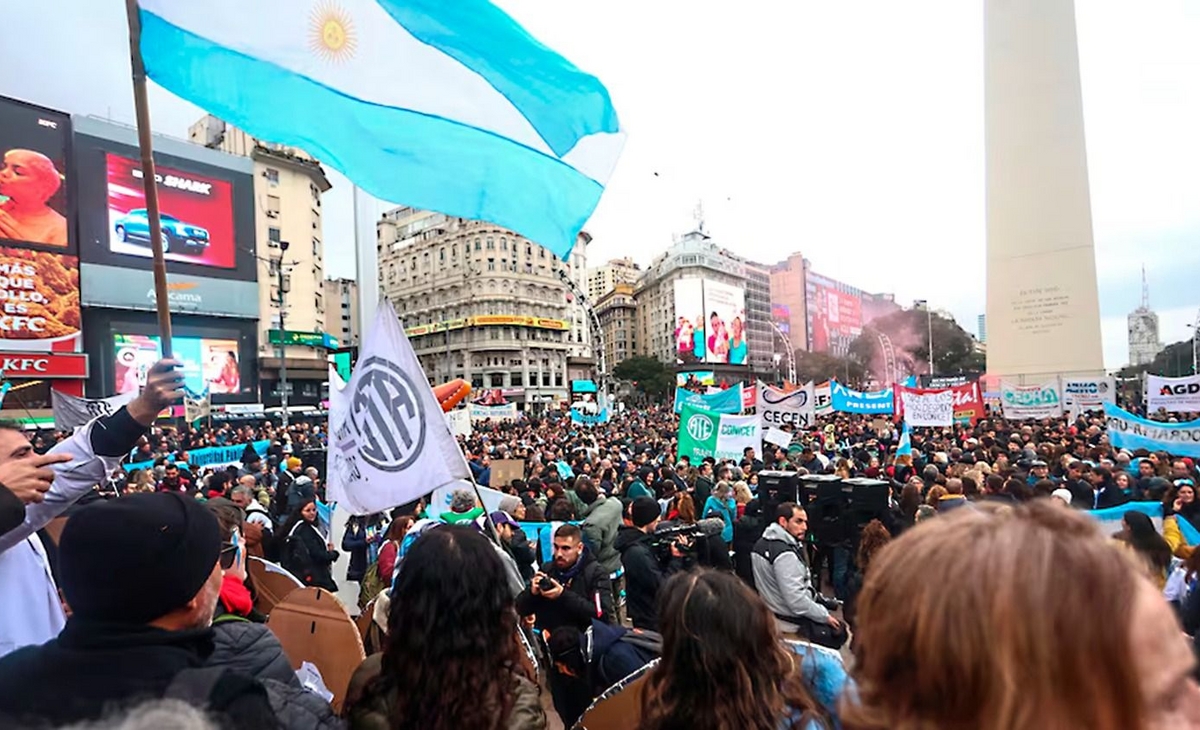 Unidad peronista: se reunieron Axel, Massa y Máximo