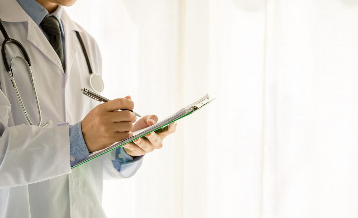 Médicos destacan acuerdo por la Historia Digital Unica