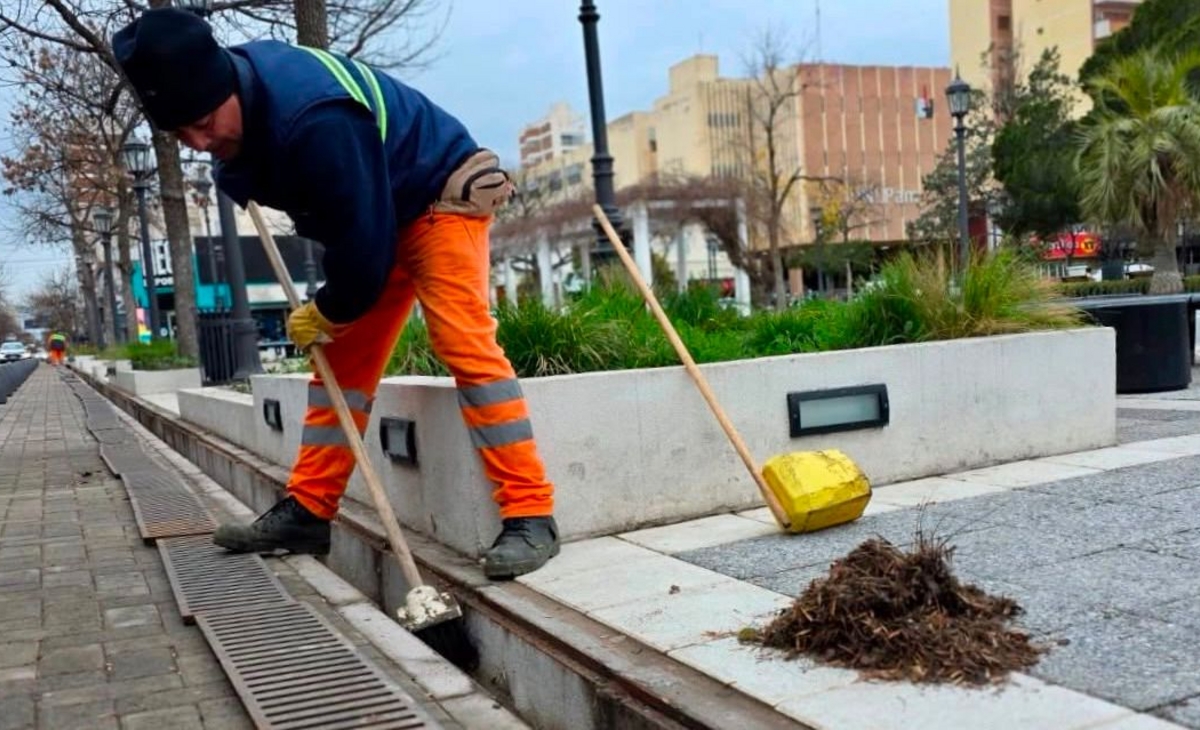 “El Niño”: el Municipio limpió el 35% de los canales