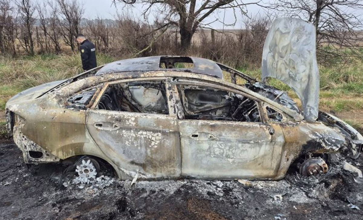 Violento asalto: robo, fuga y auto incendiado
