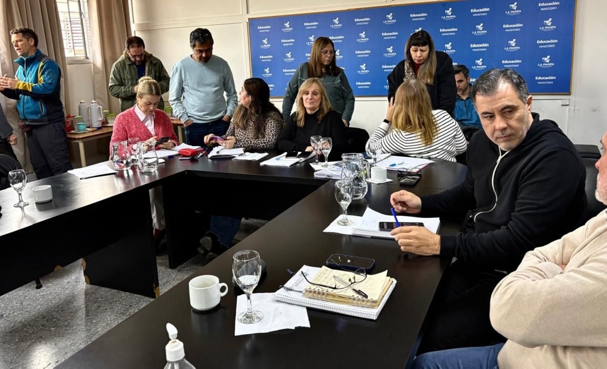 Reunión clave entre el Gobierno y gremios en La Pampa tras el paréntesis paritario