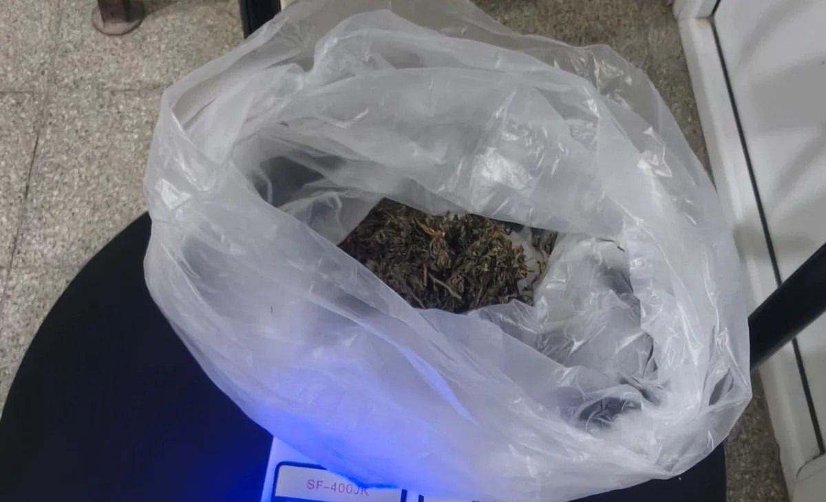 Intercepción en Realicó: Un hombre detenido con marihuana al volante de un auto ajeno